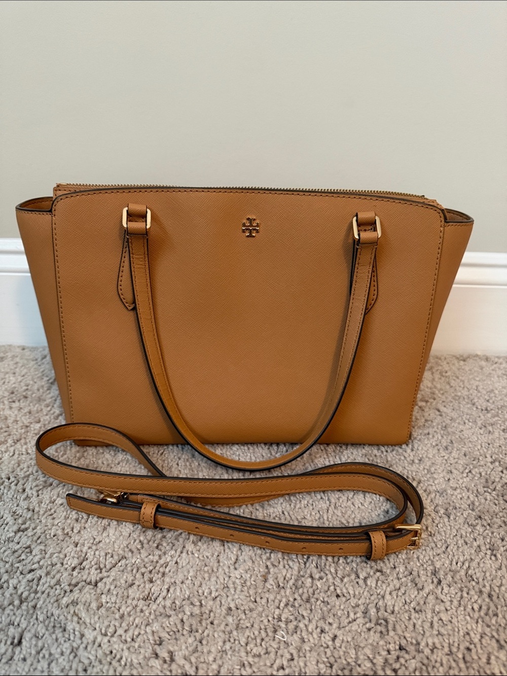 Tory Burch Emerson top zip